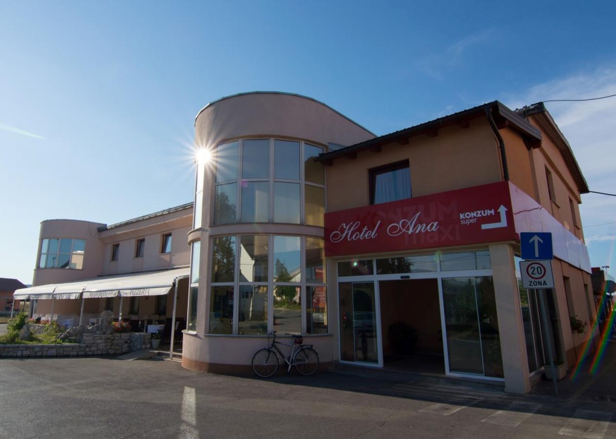 Hotel Ana Gospic Exterior photo